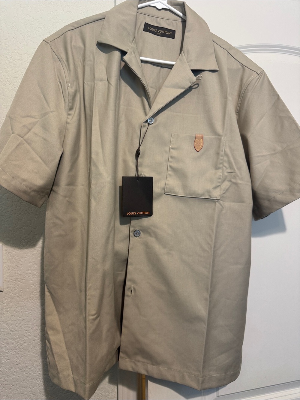 Louis Vuitton Short-Sleeve Shirt Jacket in Khaki